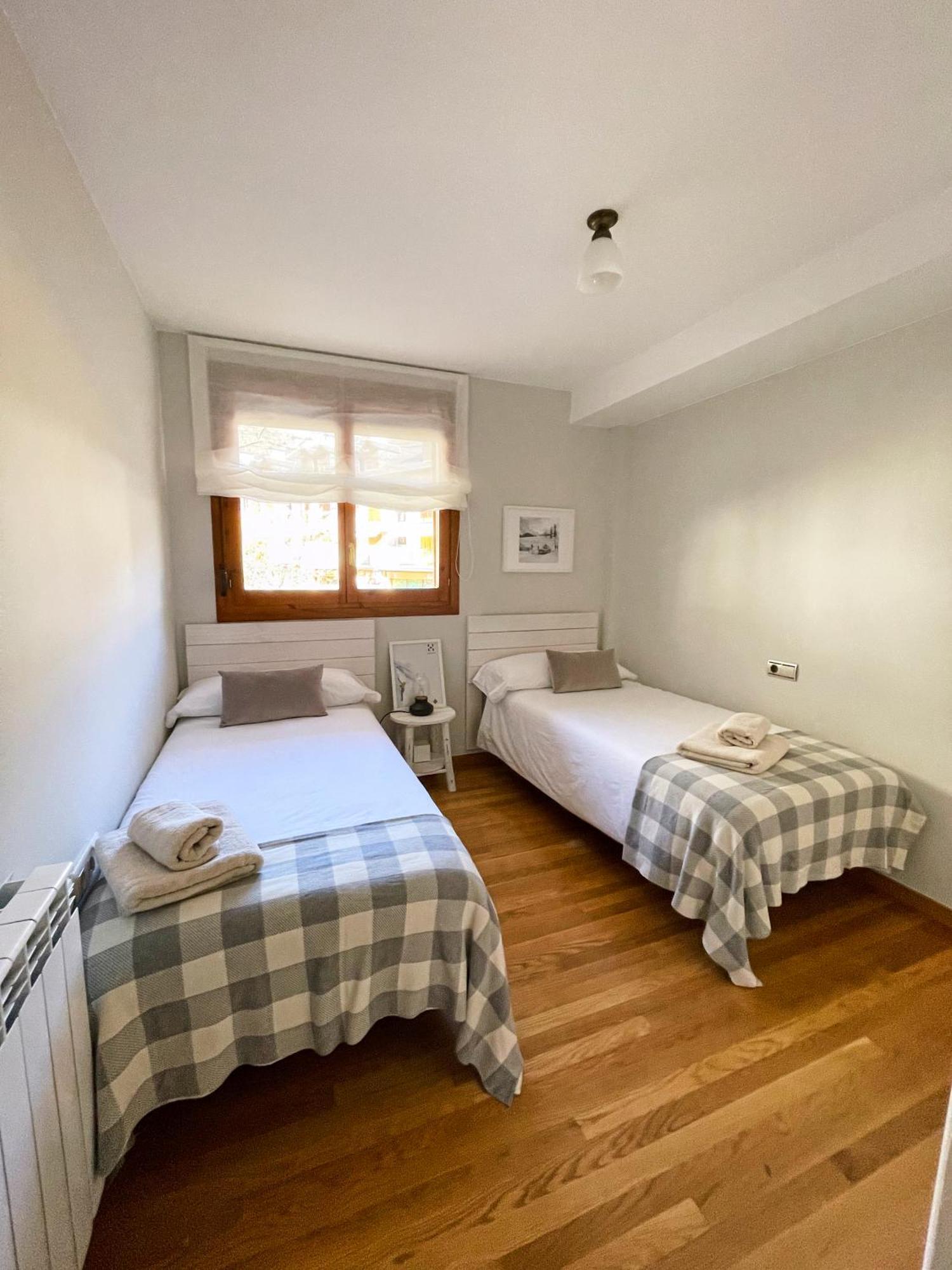 Apartamento Familiar En El Centro De Benasque Con Terraza Экстерьер фото