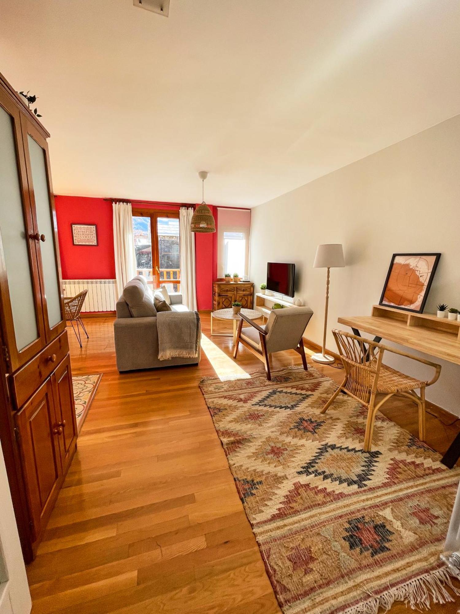 Apartamento Familiar En El Centro De Benasque Con Terraza Экстерьер фото