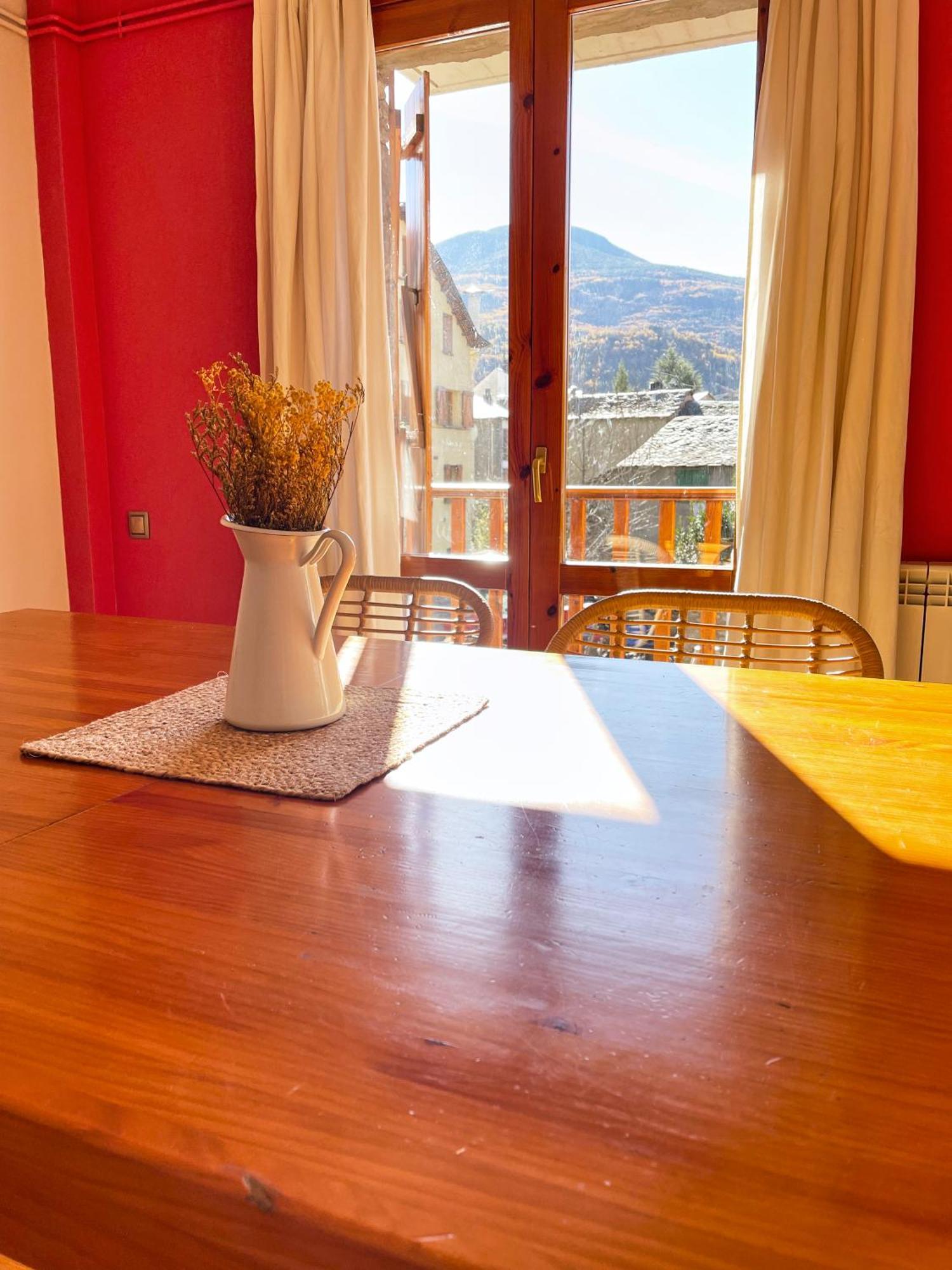 Apartamento Familiar En El Centro De Benasque Con Terraza Экстерьер фото